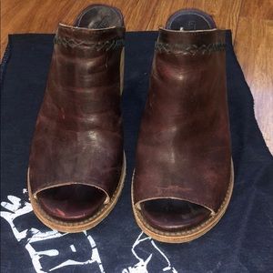 FreeBird Bambi in deep red